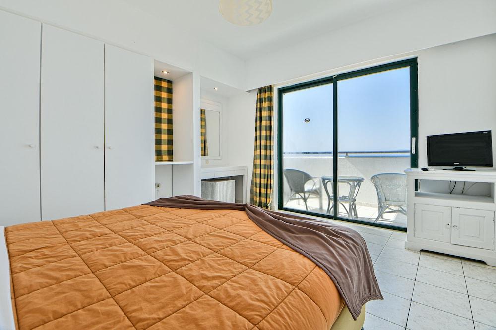 Forum Beach Lalyssos Bagian luar foto